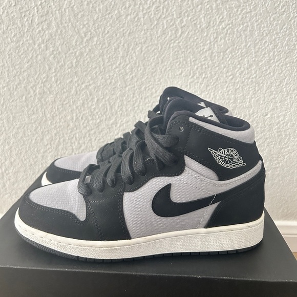 Air Jordan 1 Retro High GG “Wolf Grey/White-Black” -Size 5Y -Excellent Condition - Picture 5 of 12